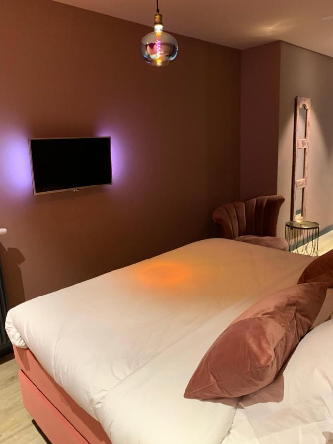The Rock Hotel ซานด์โวร์ต ภายนอก รูปภาพ
